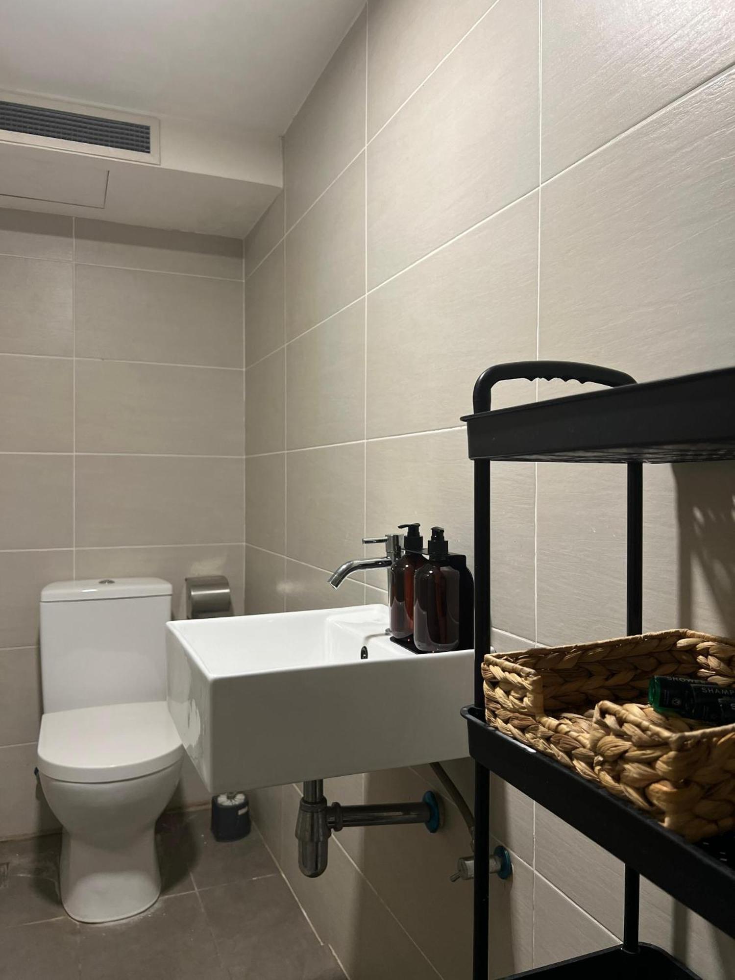Mix Hostel Kl By Chillout Hostel Petaling Jaya Zewnętrze zdjęcie